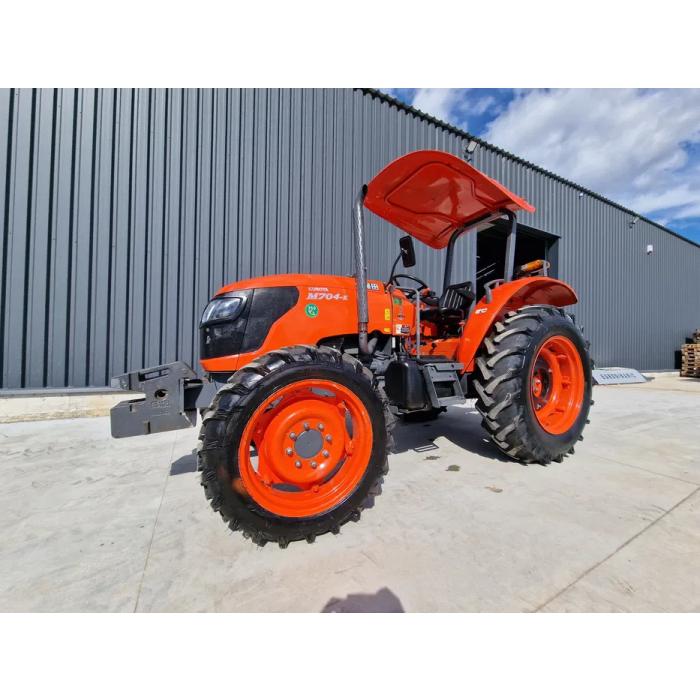 Tractor Kubota M 704k 70 CP 4X4 import Japonia numar serie 7006274